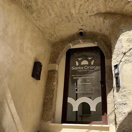 Santa Ciriaca - Aghia Kyriaki Couette-café 4*